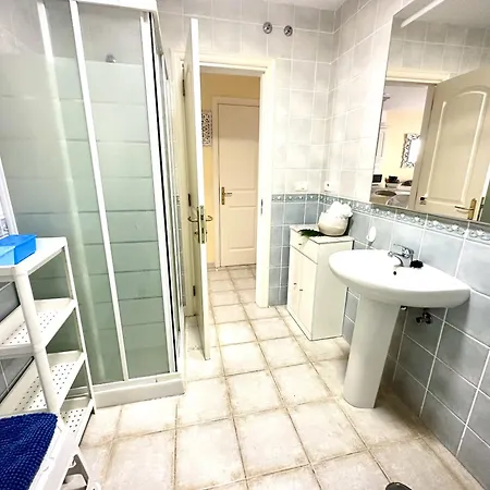 Huge Sunny Terrace & Pool By Deihu Experiences Lägenhet *