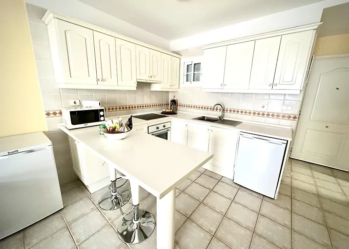 Huge Sunny Terrace & Pool By Deihu Experiences